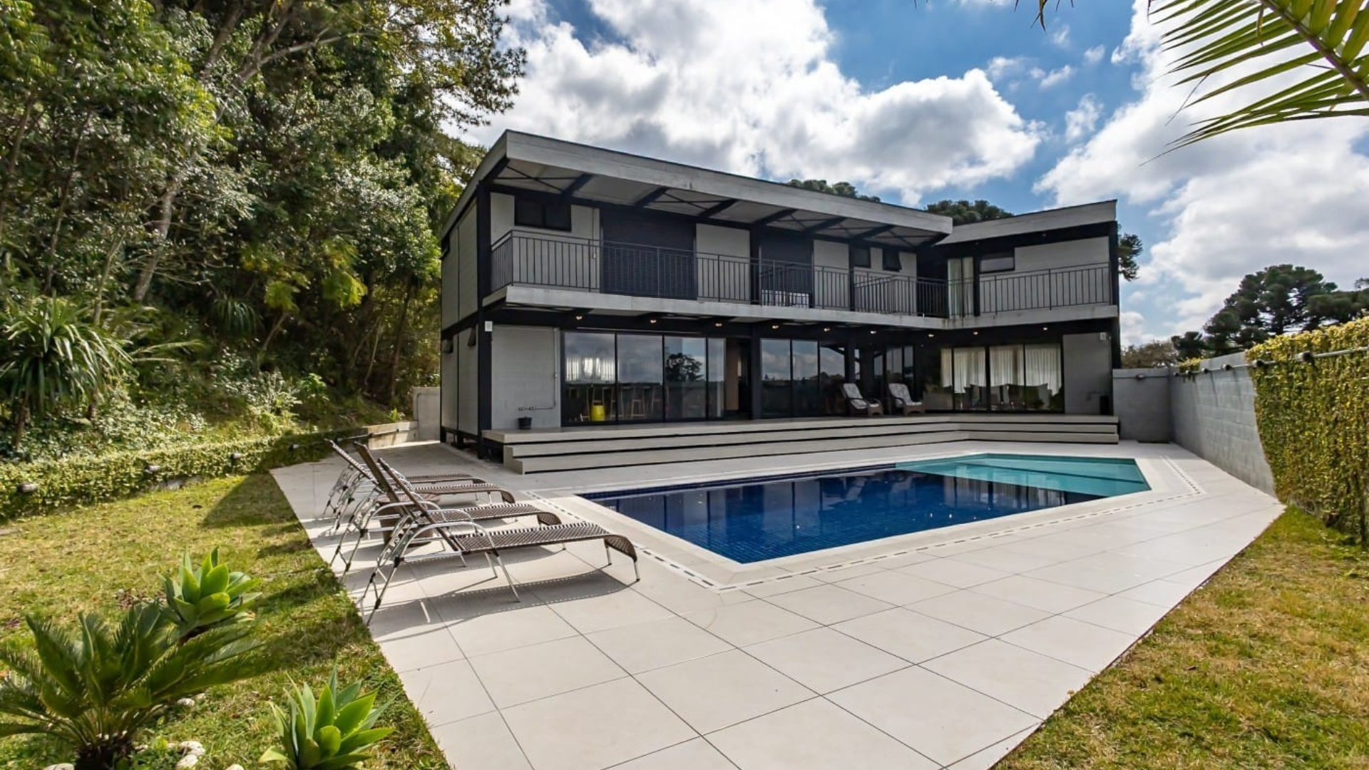 Casa de Alto Padrão no Condomínio Valencia